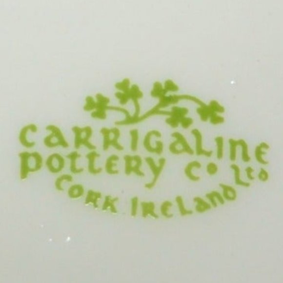 Carrigaline Pottery Clover Shaped Ashtray Made In Ireland House Scene White - Picture 3 of 4